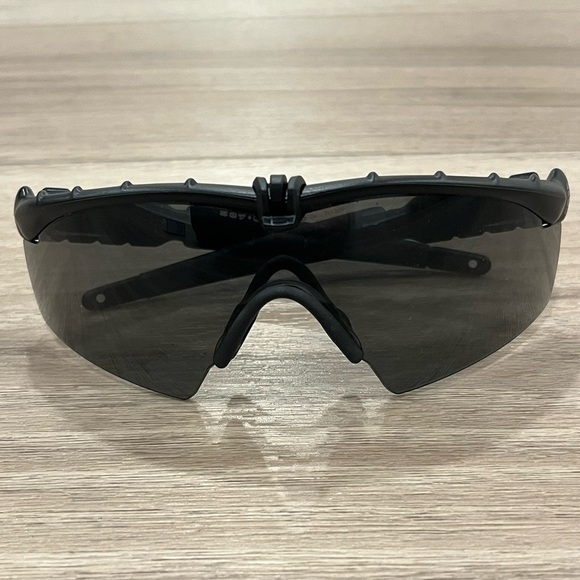 Oakley SI Ballistic M Frame 2.0 Matte Black Grey Z87 Lens Sunglasses Wrap Shield - Picture 1 of 6